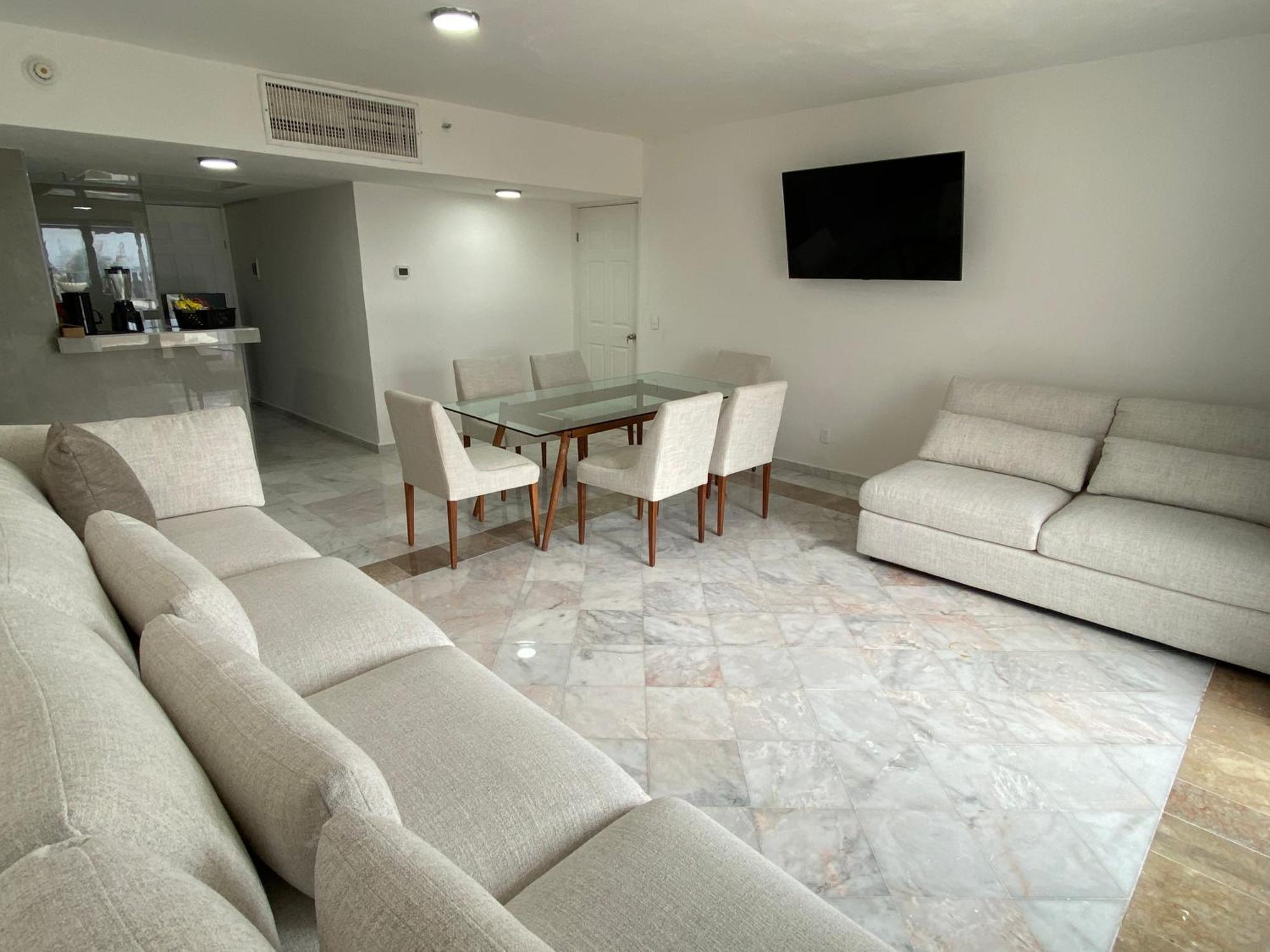 Condo In Ocean Front Resort カンクン 部屋 写真